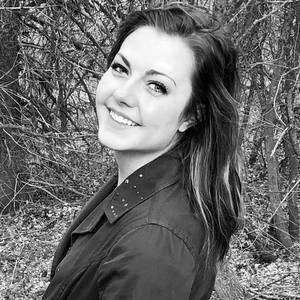 Meet your Posher, Karlie